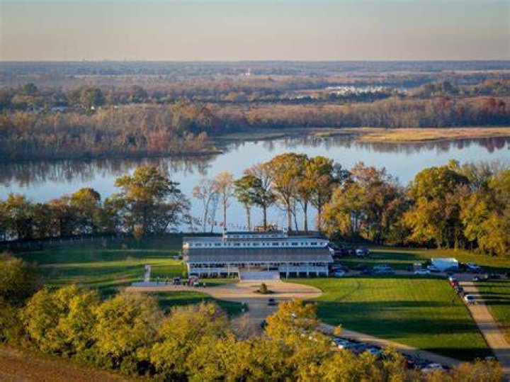 Are the James River plantations open?