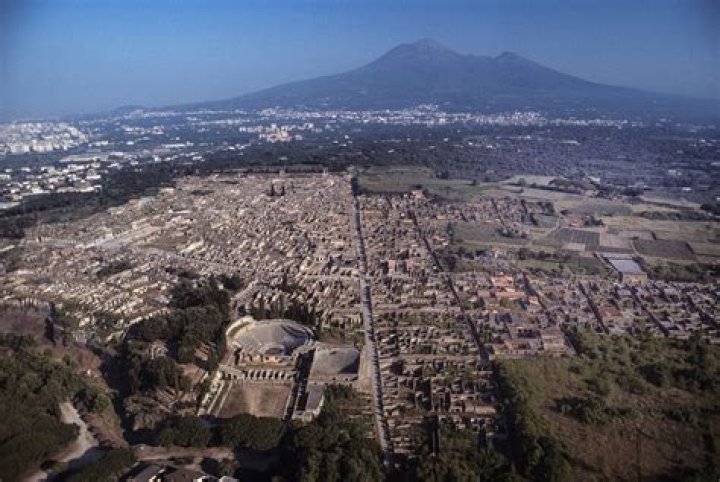 Can Pompeii erupt again?