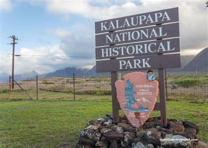 Can you hike to Kalaupapa?
