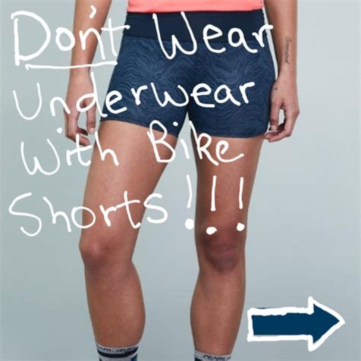 Can you wear bike shorts over tights?