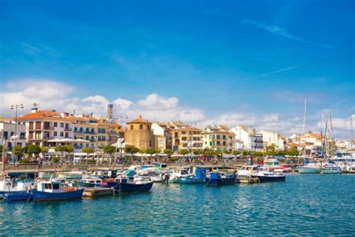 Como consultar los horarios de salida de Cambrils a Barcelona?