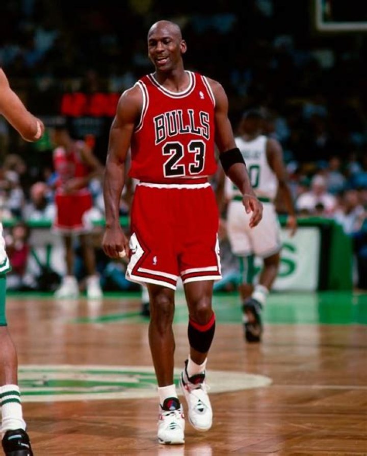 Did Jordan ever wear shattered backboards?