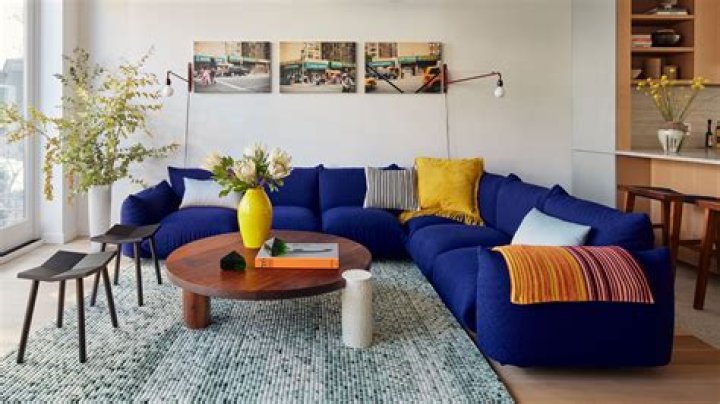 Do red and blue go together in a room?