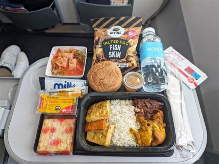 Does Economy Class provide food?