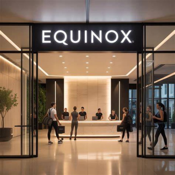 Does Equinox pay well?