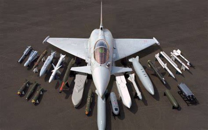 Does Rafale have conformal fuel tanks?