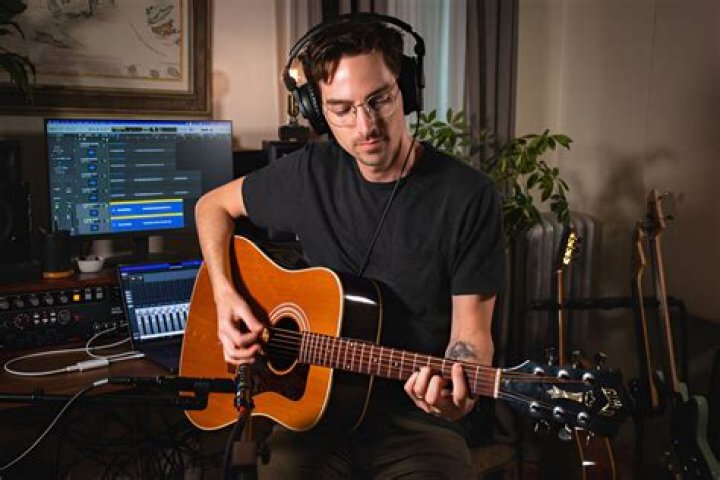 Does rocksmith work with acoustic electric guitars?