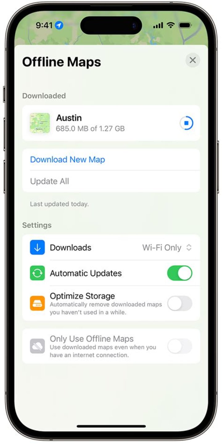 How do I download a website for offline viewing in Safari?