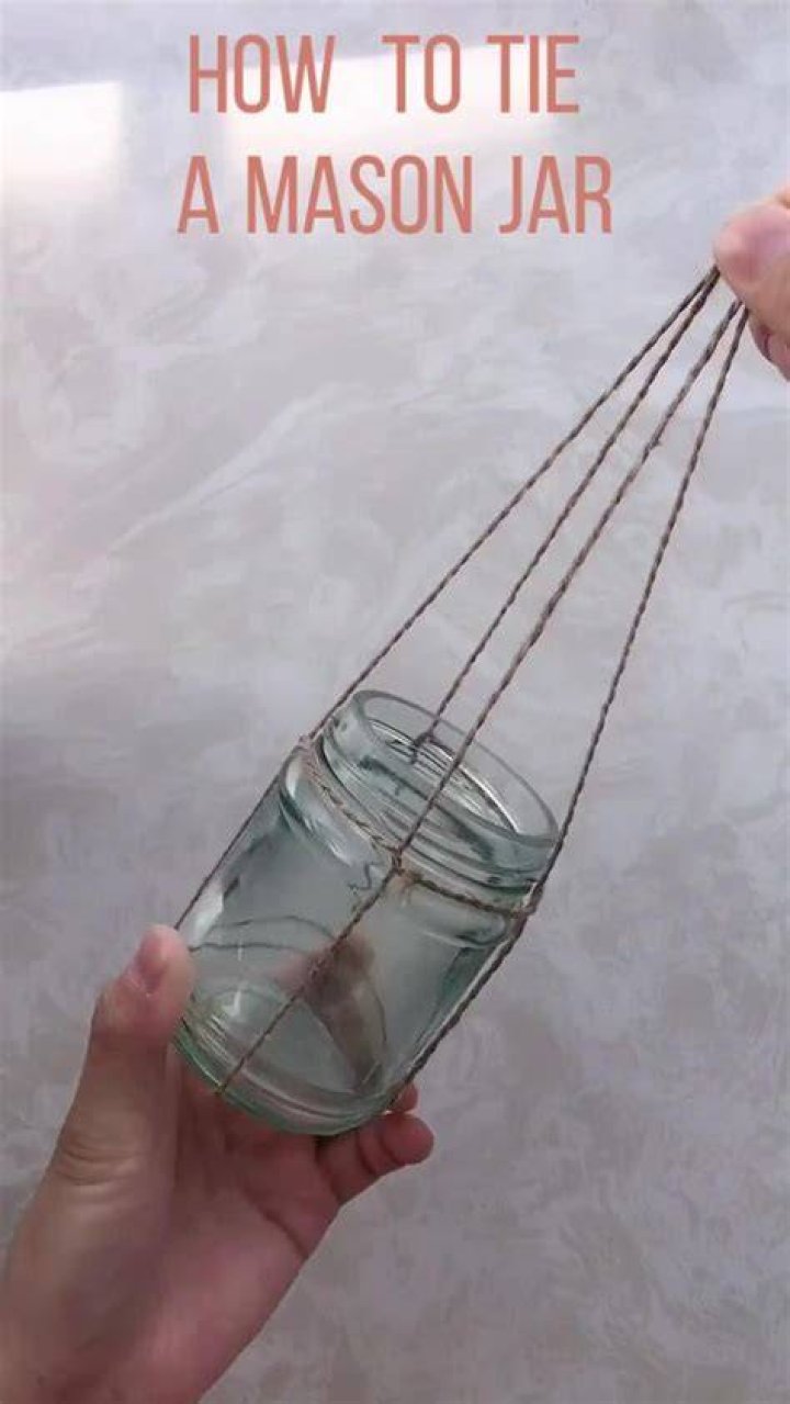 How do you hang a Mason jar with string?