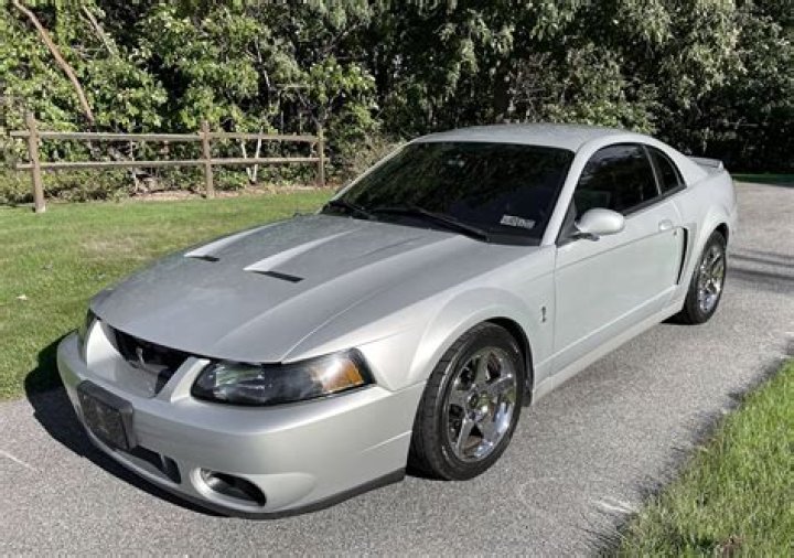 How fast is the 2004 Mustang Cobra?