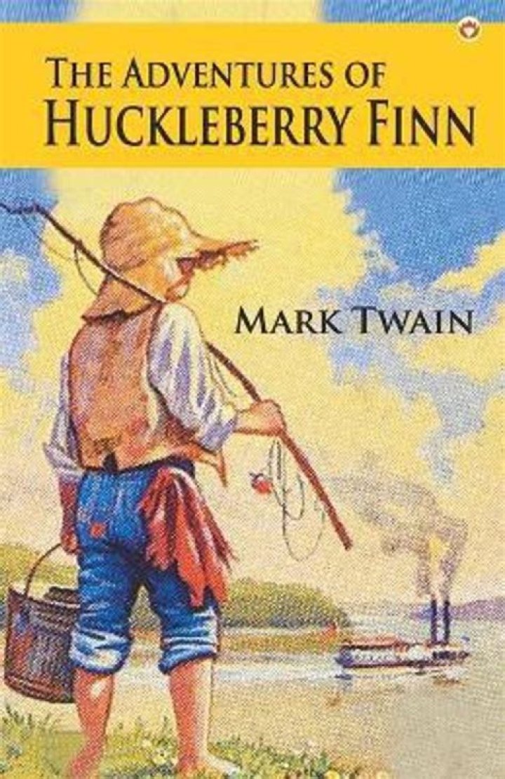 How is Huckleberry Finn an episodic novel?