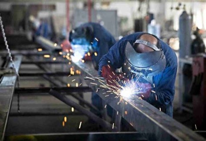 How much do fabricators make in BC?