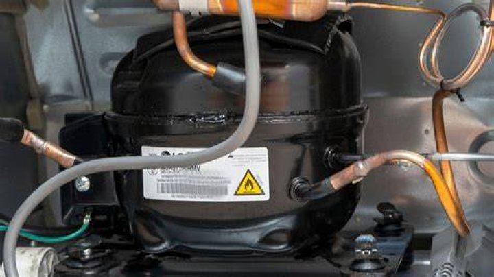 How much does it cost to change a refrigerator compressor?