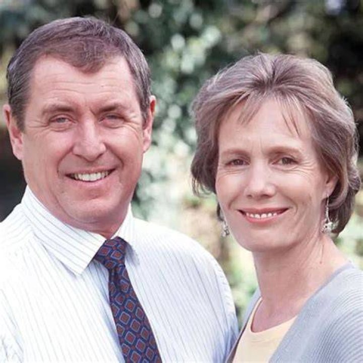 Is Bobby Van and Elaine Joyce still married?