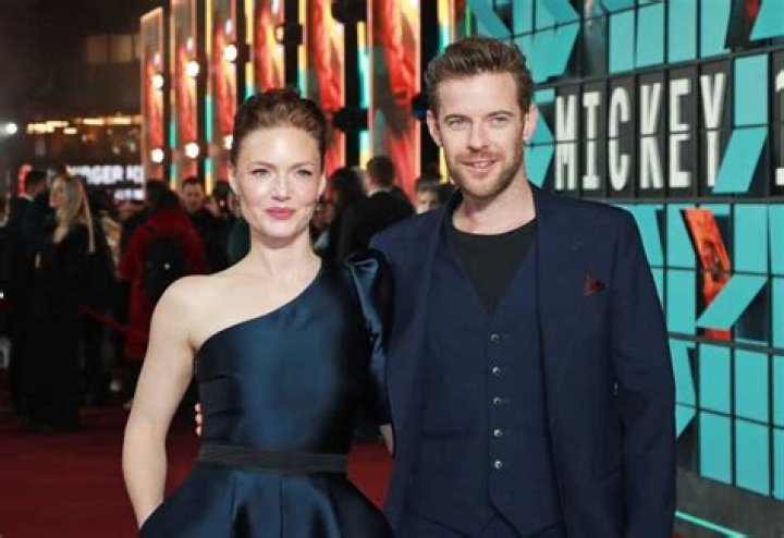 Is Holliday Grainger married?