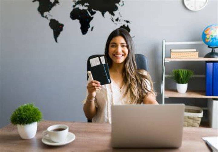 Is it cheaper to travel with an agent?