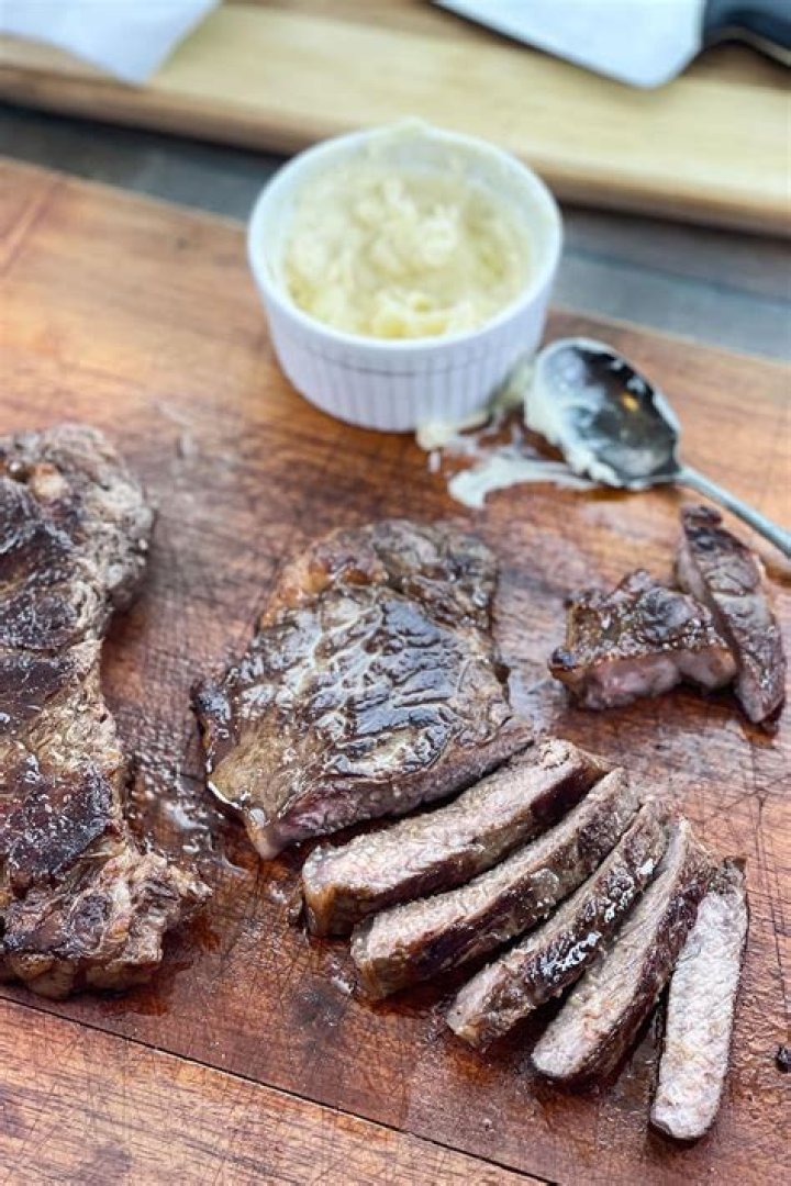 Is Nebbiolo good with steak?