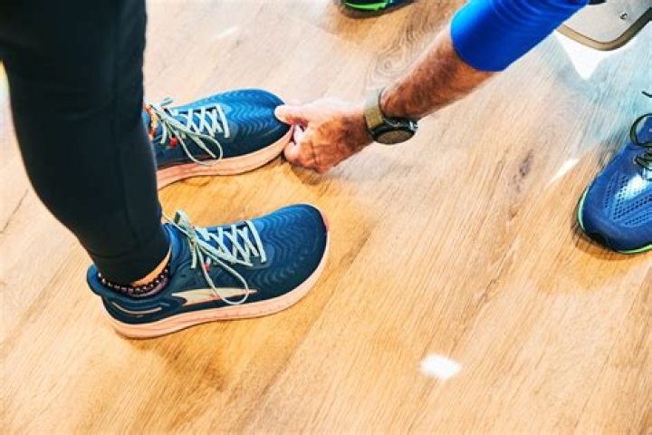 Should running shoes fit like a glove?
