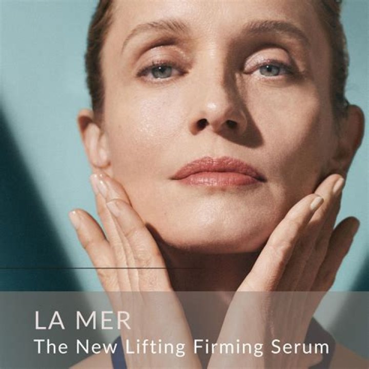 What does La Mer Lifting contour serum do?