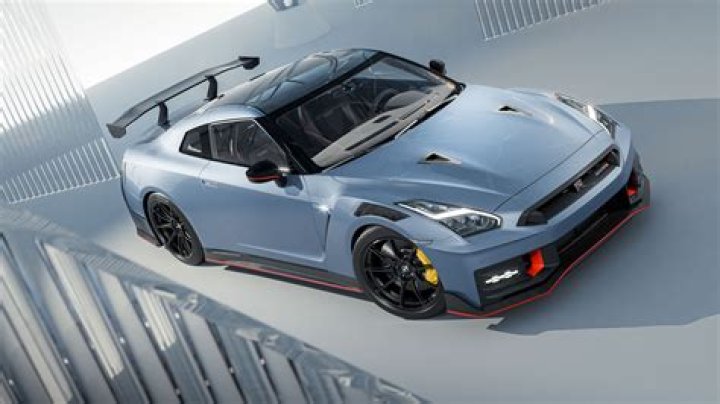 What does the Nismo package include GT-R?