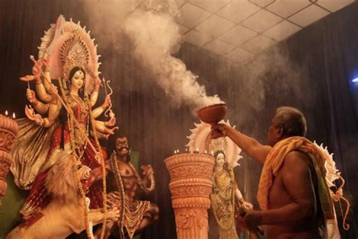What is Durga Puja DHAK?