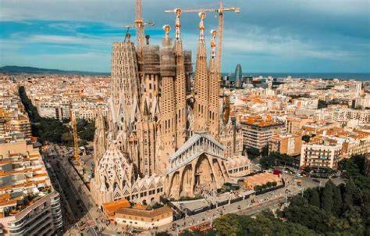 What is the famous church in Barcelona?