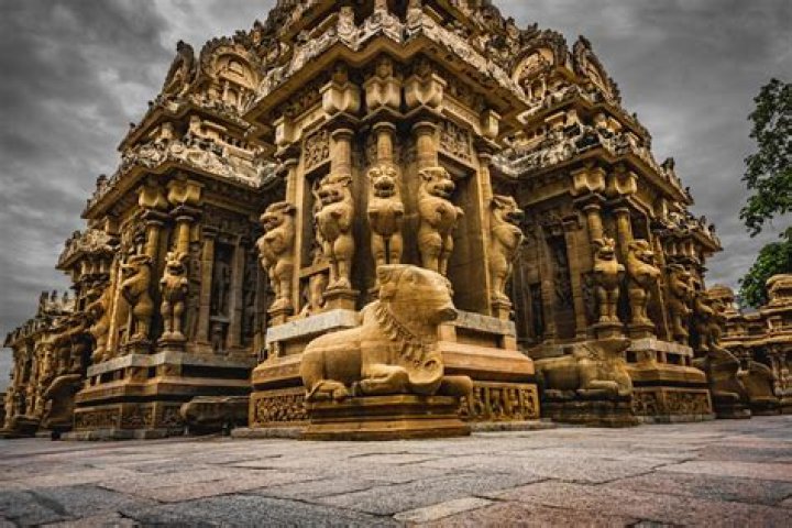 What is the greatest architecture in India?