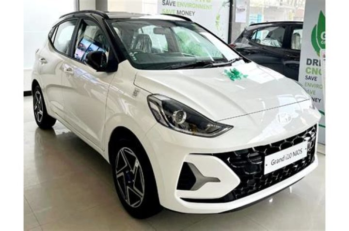 What is the price of Grand i10 Sportz Diesel?