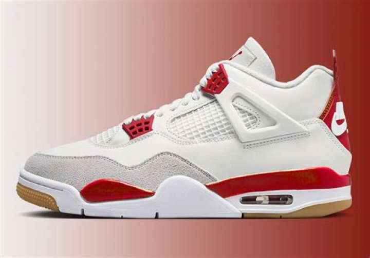 What Jordans come out for Christmas 2021?