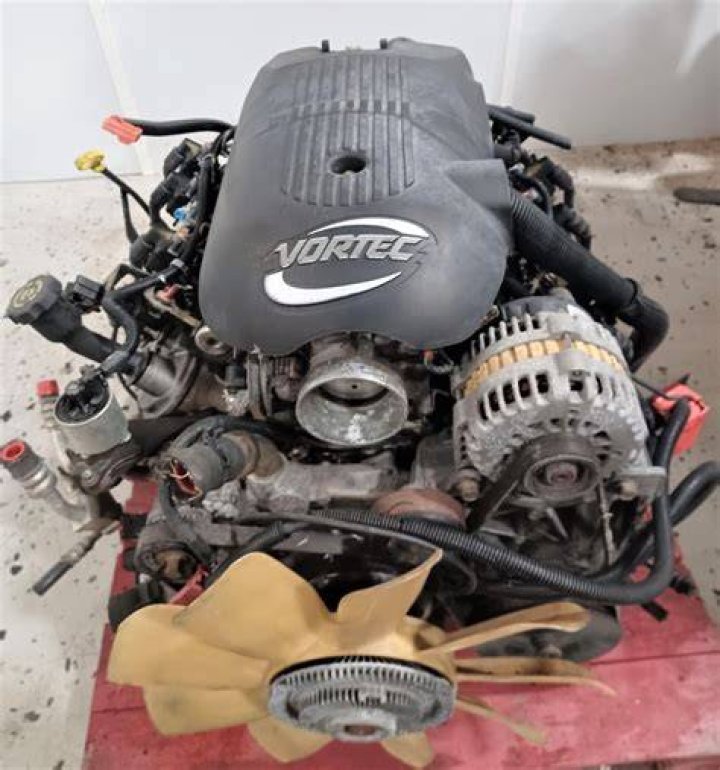What kind of engine is in a Escalade?