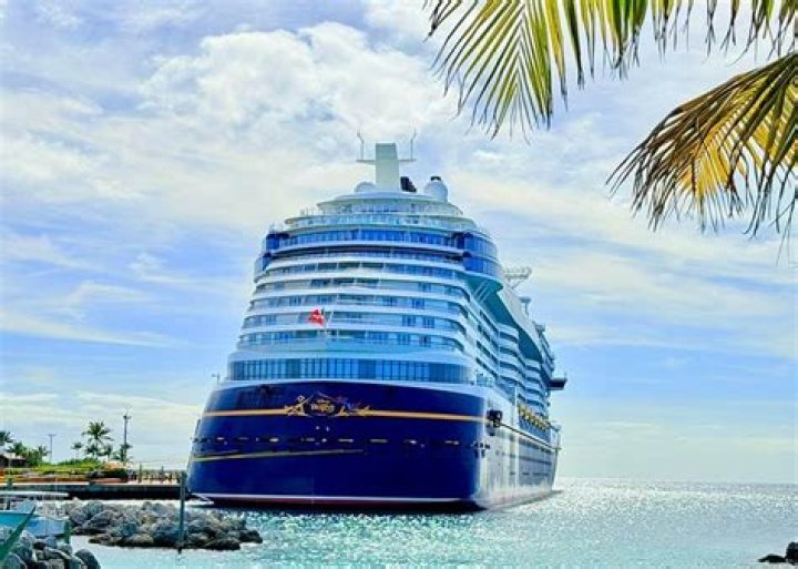 What ports do cruises leave from?