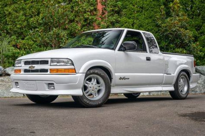What V6 was in the 2000 s10?