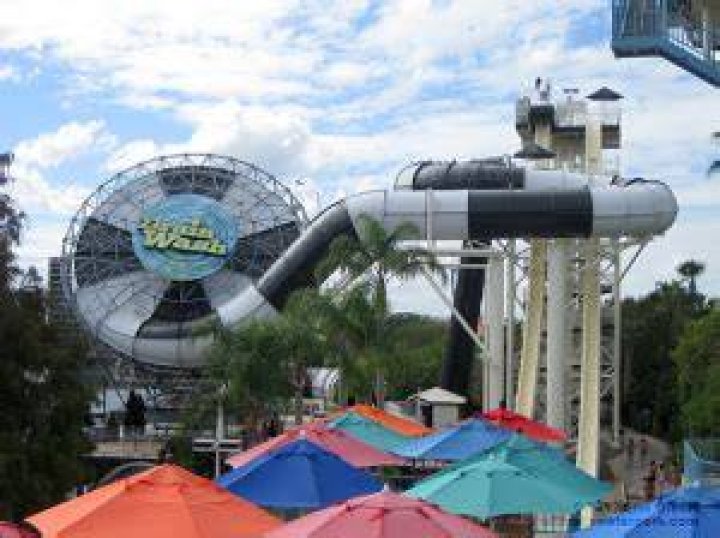 When did Wet and Wild Orlando close?