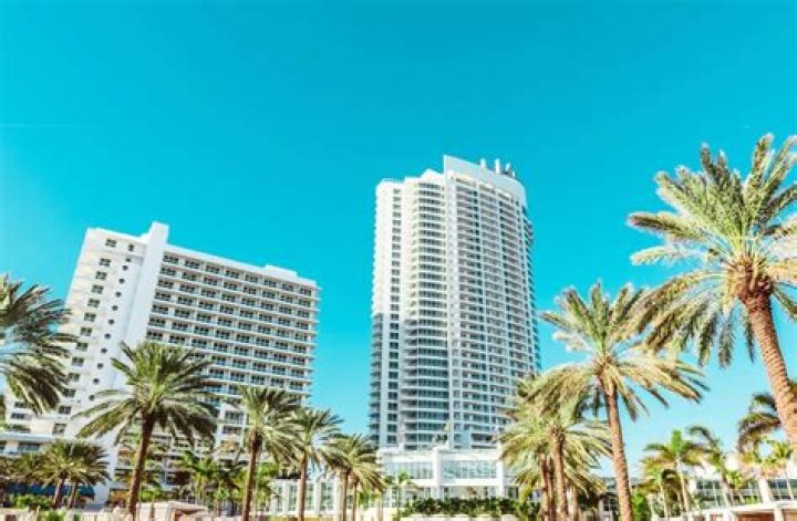 Where do rappers eat in Miami?