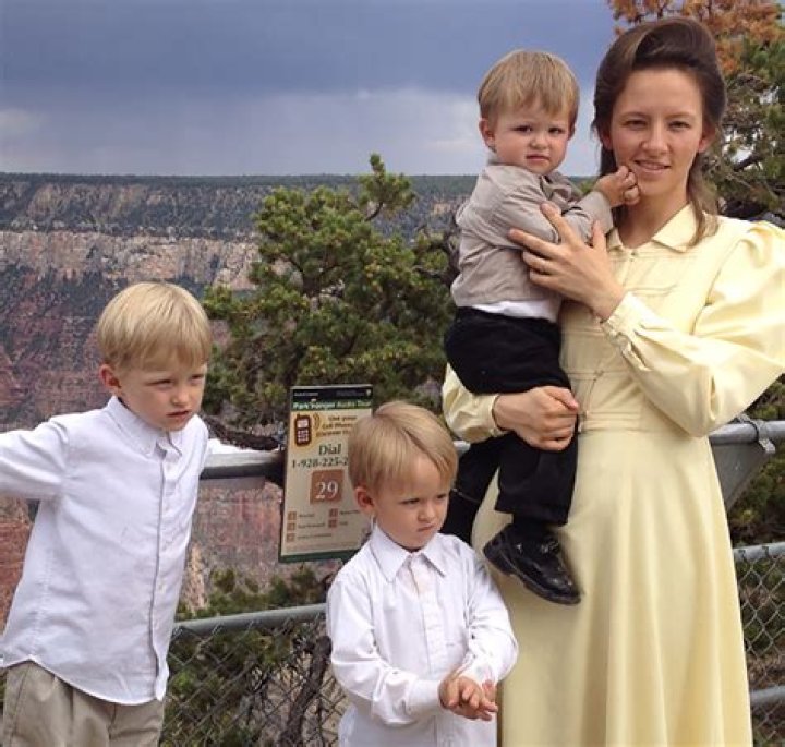 Where is the FLDS Temple located?