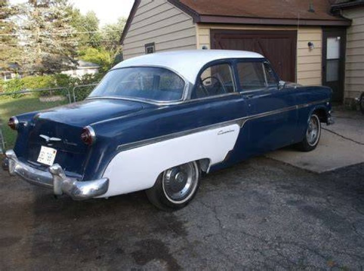 Who made Customline cars?