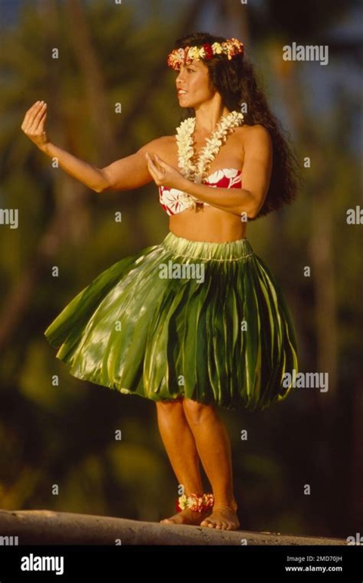 Who plays the Hawaiian girl in Oitnb?