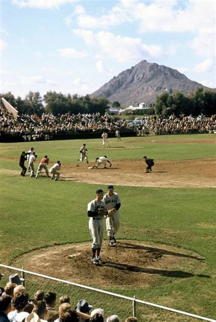 Who wore 87 in baseball?