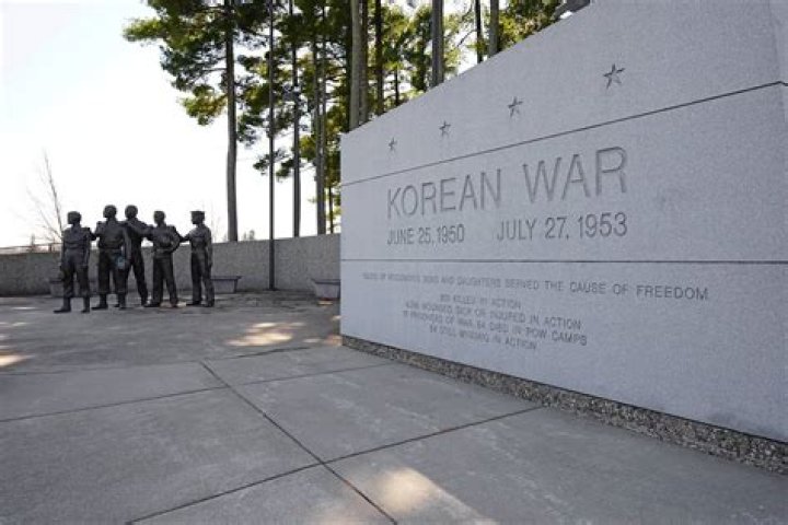 Why is the number 38 significant at the Korean War memorial?