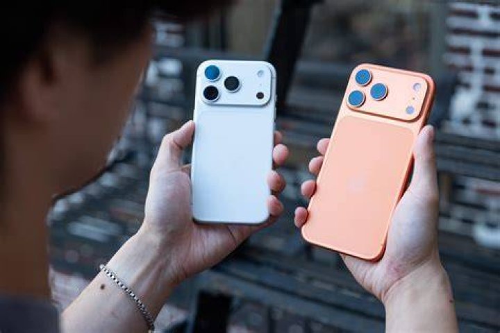Will a UK iPhone work in the US?